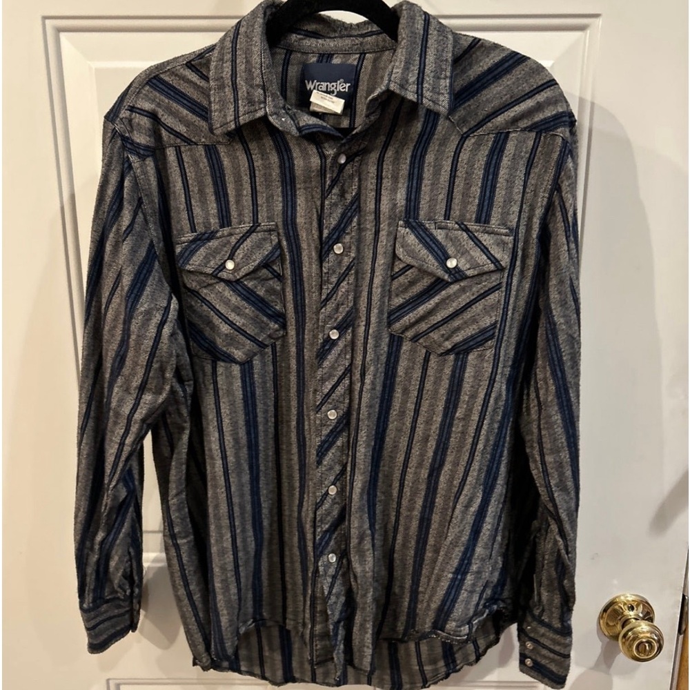 Vintage 
Wrangler men’s flannel pearl snap algodon cotton shirt large